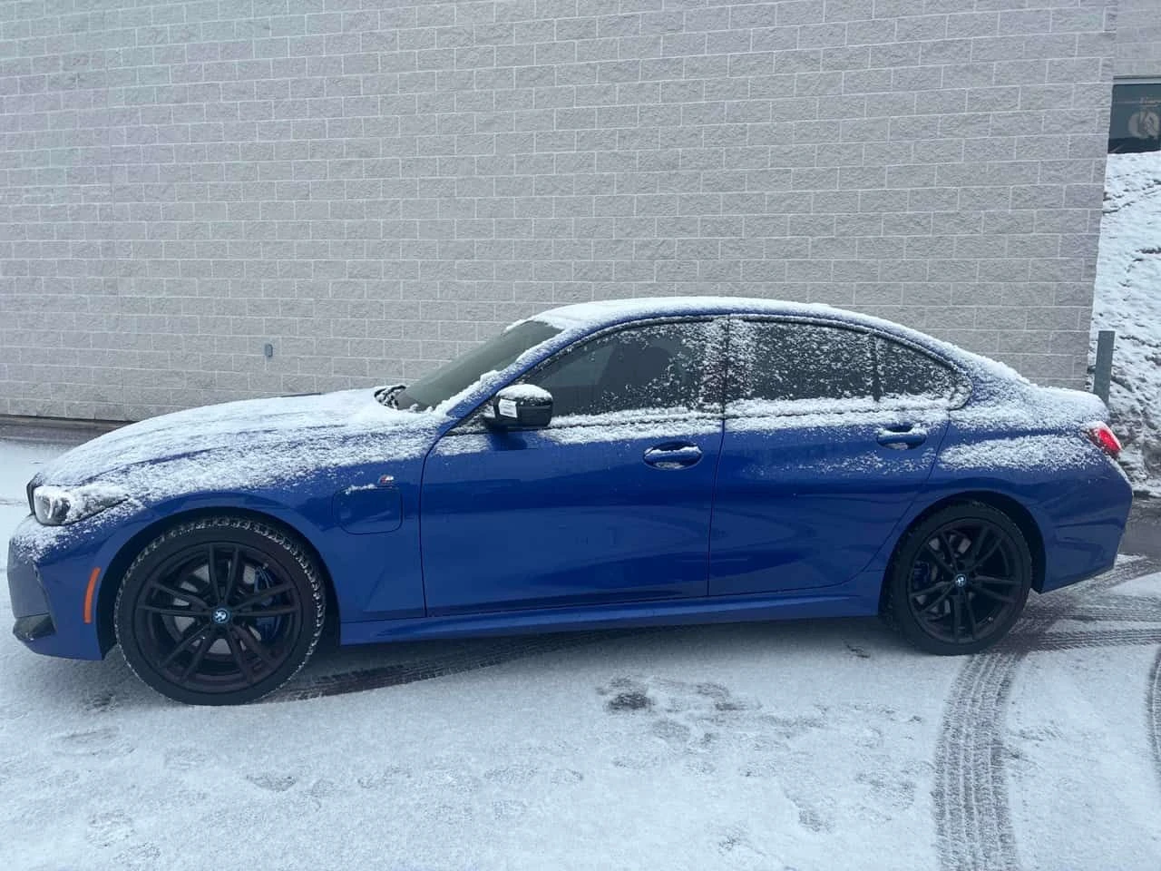 BMW 330 * xDrive * CARFAX * ПОДГРЕВ * ШИБИДАХ * CARPLAY, снимка 2 - Автомобили и джипове - 53960515