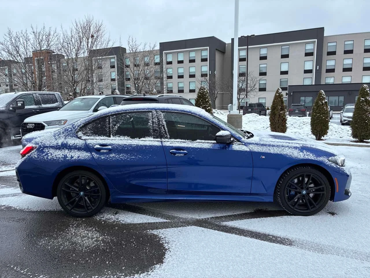 BMW 330 * xDrive * CARFAX * ПОДГРЕВ * ШИБИДАХ * CARPLAY, снимка 3 - Автомобили и джипове - 53960515