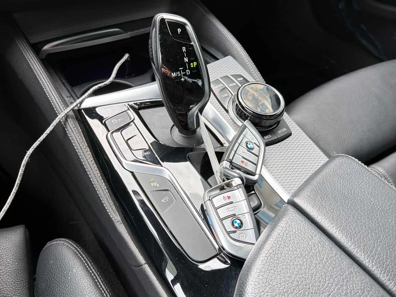 BMW 540 540i xDrive  CARFAX, снимка 15 - Автомобили и джипове - 54214997