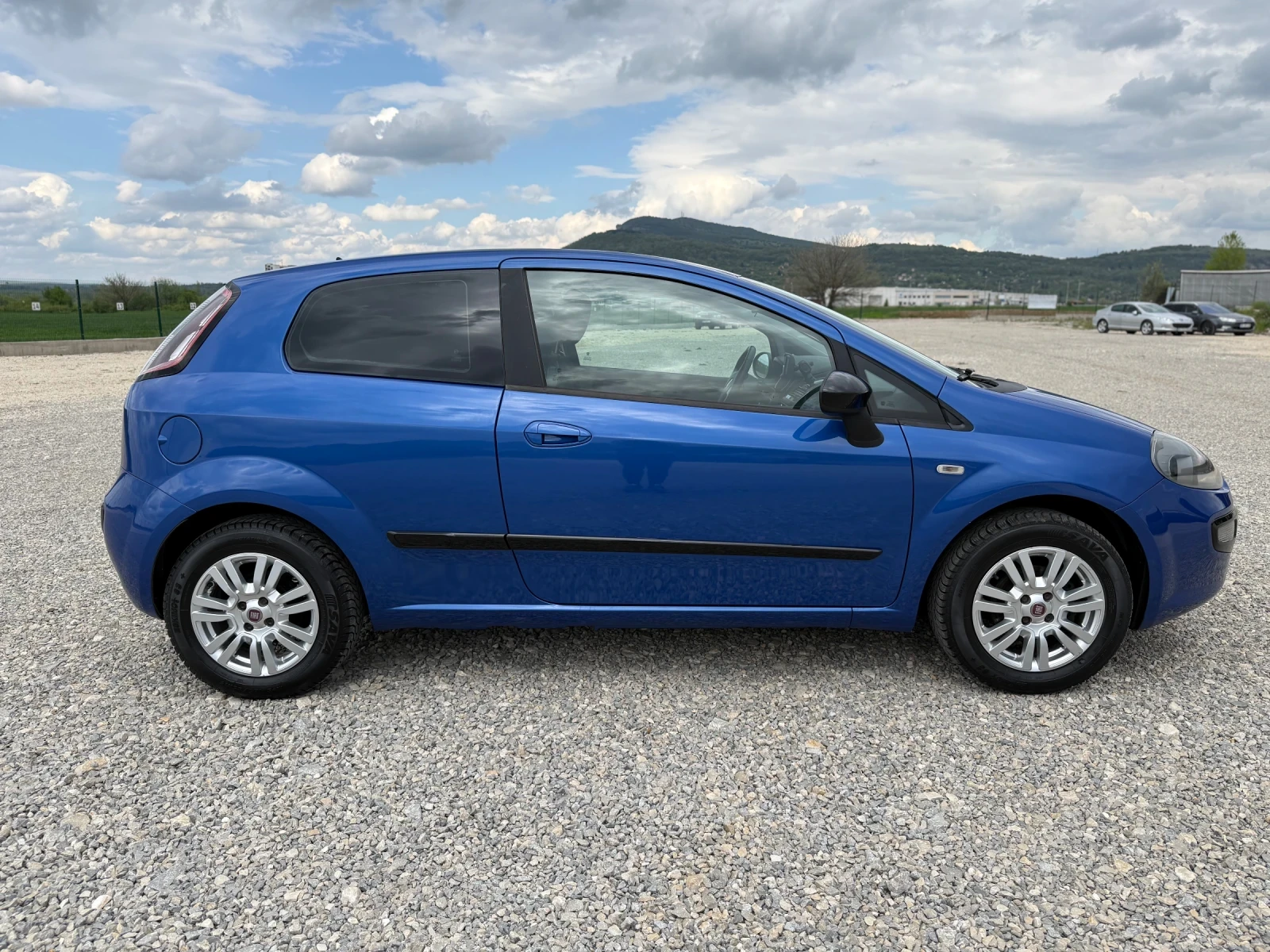 Fiat Punto 1.2i EVO, снимка 3 - Автомобили и джипове - 54303966