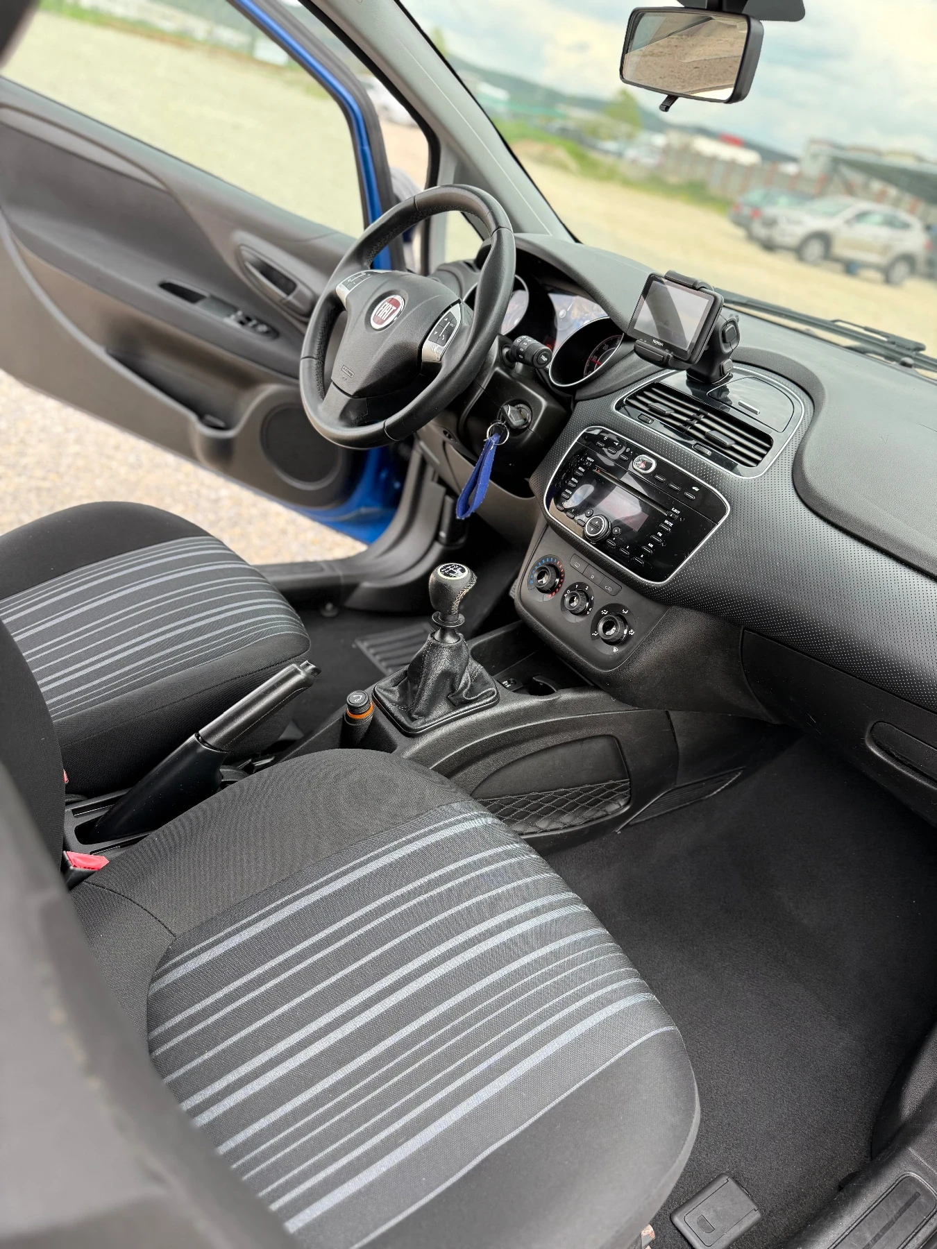 Fiat Punto 1.2i EVO, снимка 10 - Автомобили и джипове - 54303966