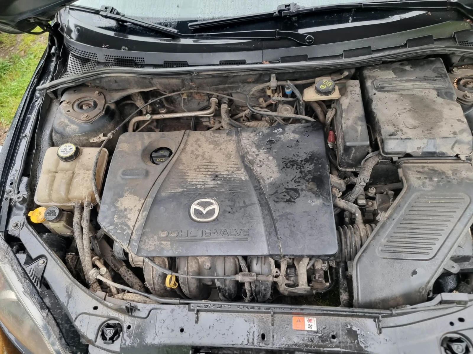 Mazda 3 2.0 16V Sport 17"Xenon, снимка 5 - Автомобили и джипове - 54371254