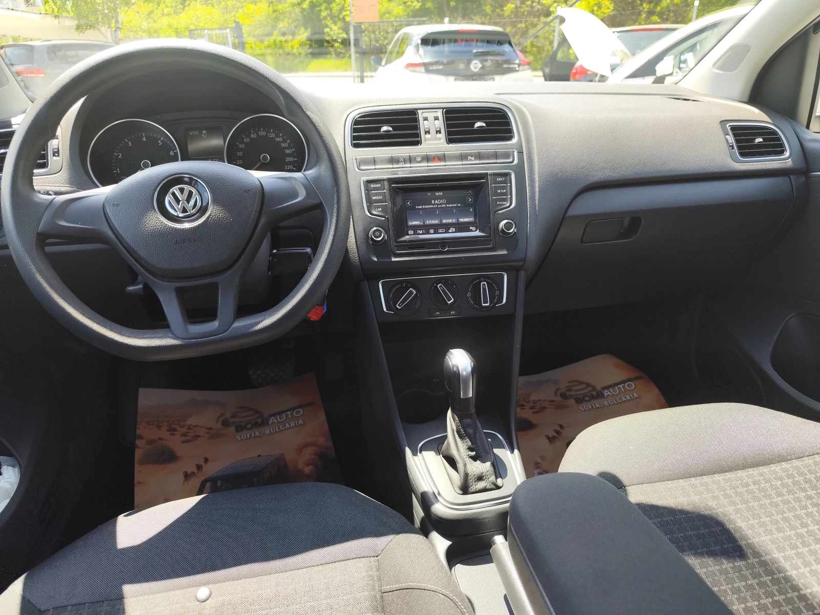 VW Polo 1.2TSi* АВТОМАТИК* ШИБЕДАХ* EURO6B* , снимка 7 - Автомобили и джипове - 54427069