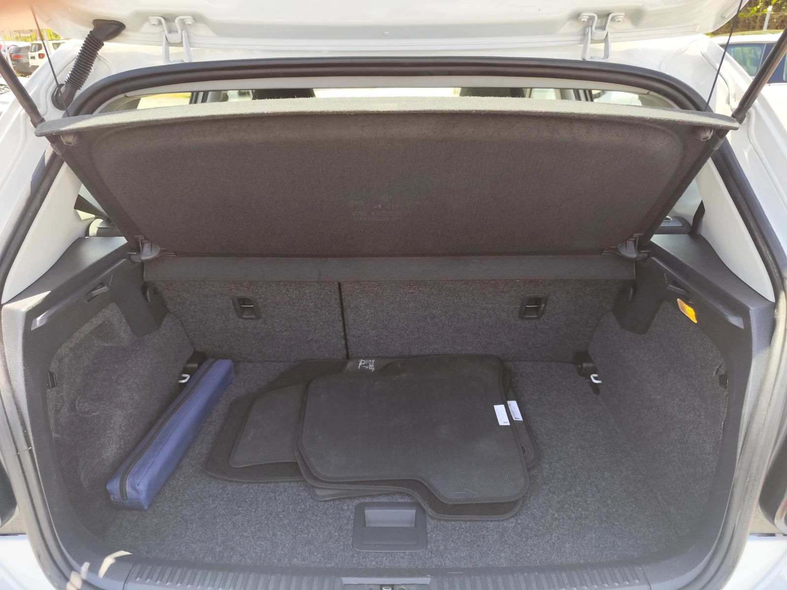 VW Polo 1.2TSi* АВТОМАТИК* ШИБЕДАХ* EURO6B* , снимка 15 - Автомобили и джипове - 54427069