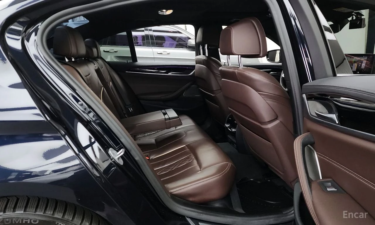 BMW 530E M* SPORT* HYBRID* HARMON* KARDON* ХЕДЪП* 360КАМЕРА, снимка 14 - Автомобили и джипове - 54510360