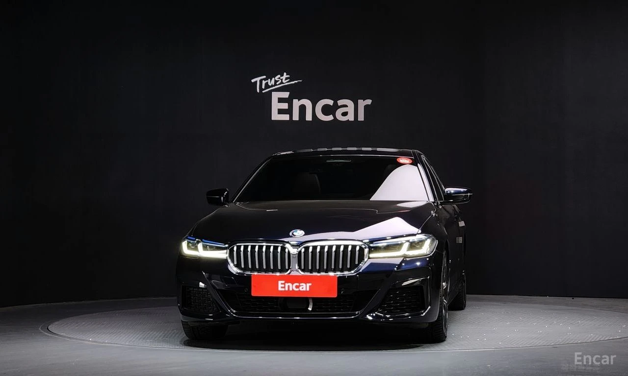 BMW 530E M* SPORT* HYBRID* HARMON* KARDON* ХЕДЪП* 360КАМЕРА, снимка 3 - Автомобили и джипове - 54510360