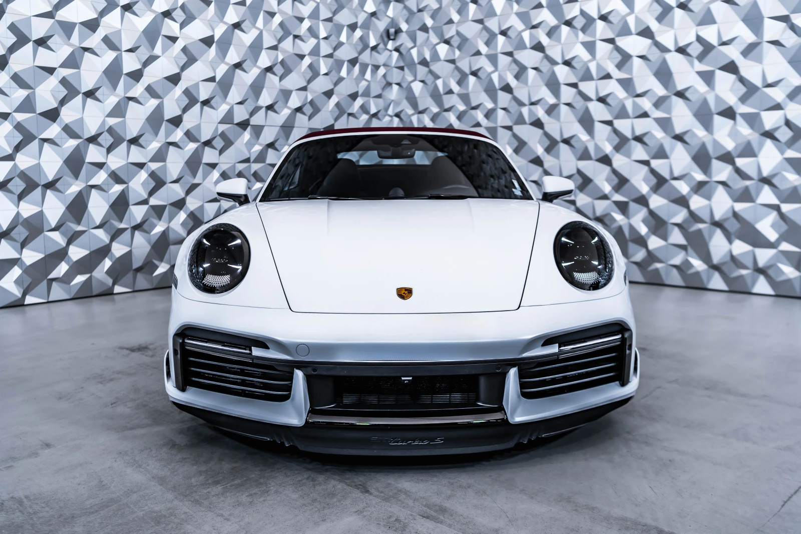 Porsche 911 * Tuning* Carbon* Burmester* 360, снимка 2 - Автомобили и джипове - 54567127