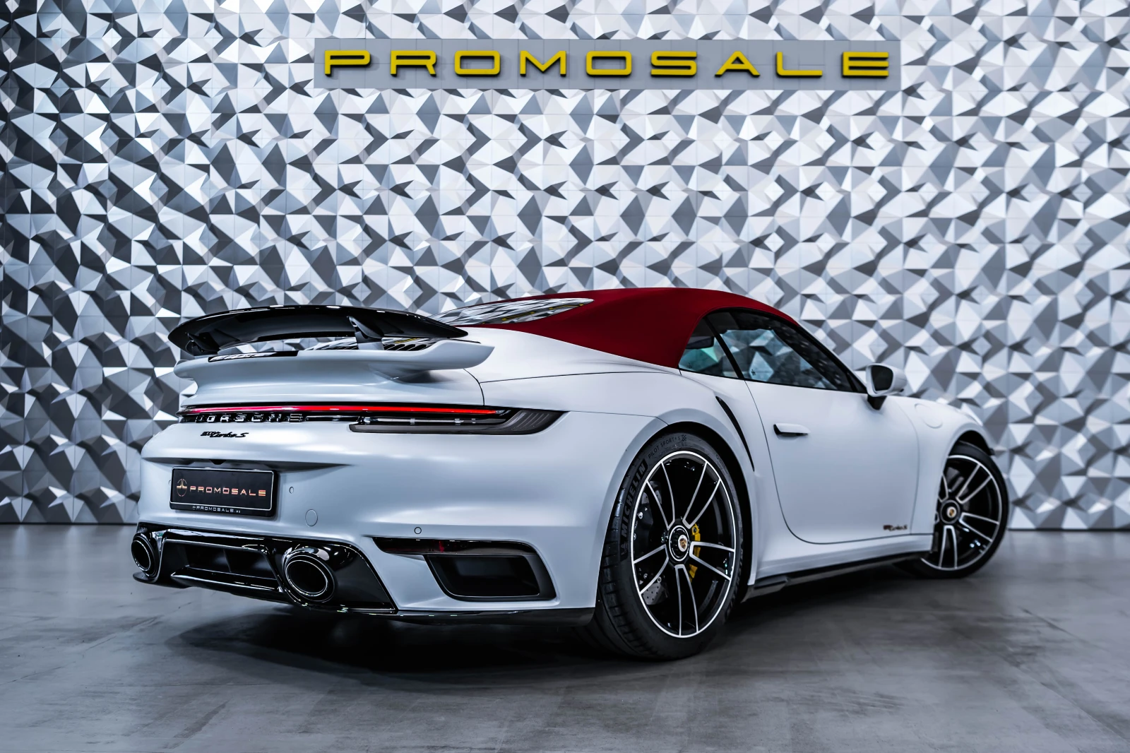 Porsche 911 * Tuning* Carbon* Burmester* 360, снимка 4 - Автомобили и джипове - 54567127