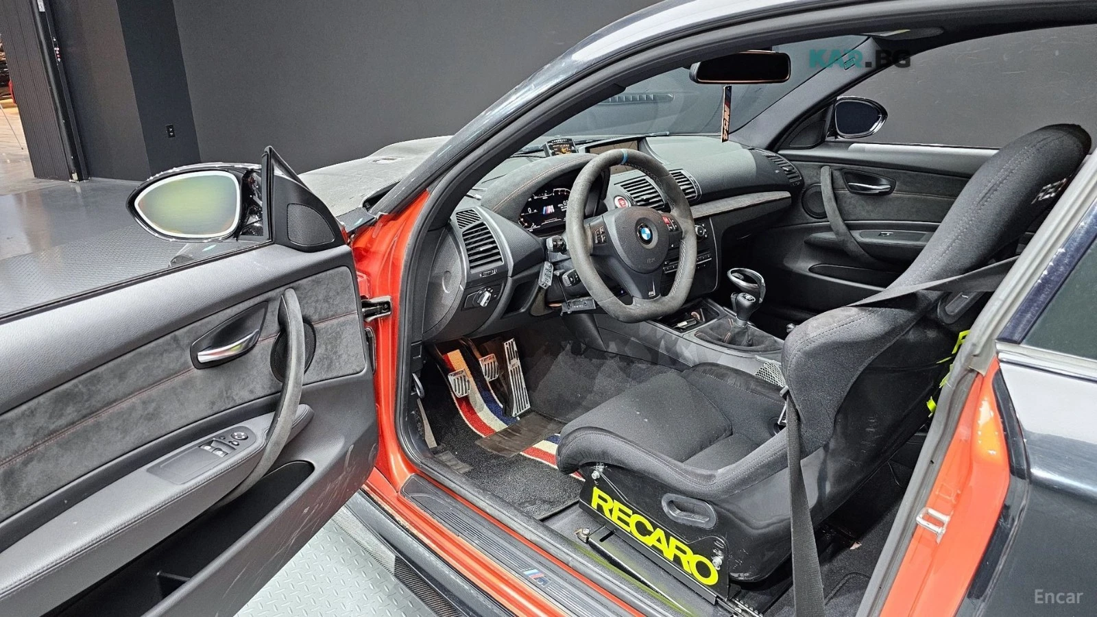 BMW 1M RECARO* CARBON* КАМЕРА* MANUAL* , снимка 9 - Автомобили и джипове - 54854392