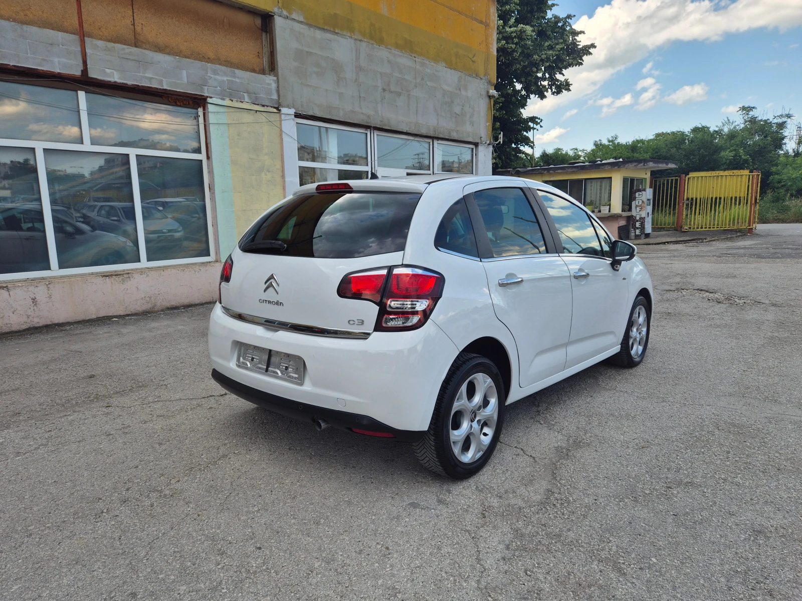 Citroen C3 1.2I ГАЗ АВТОМАТ TOP, снимка 5 - Автомобили и джипове - 54857815