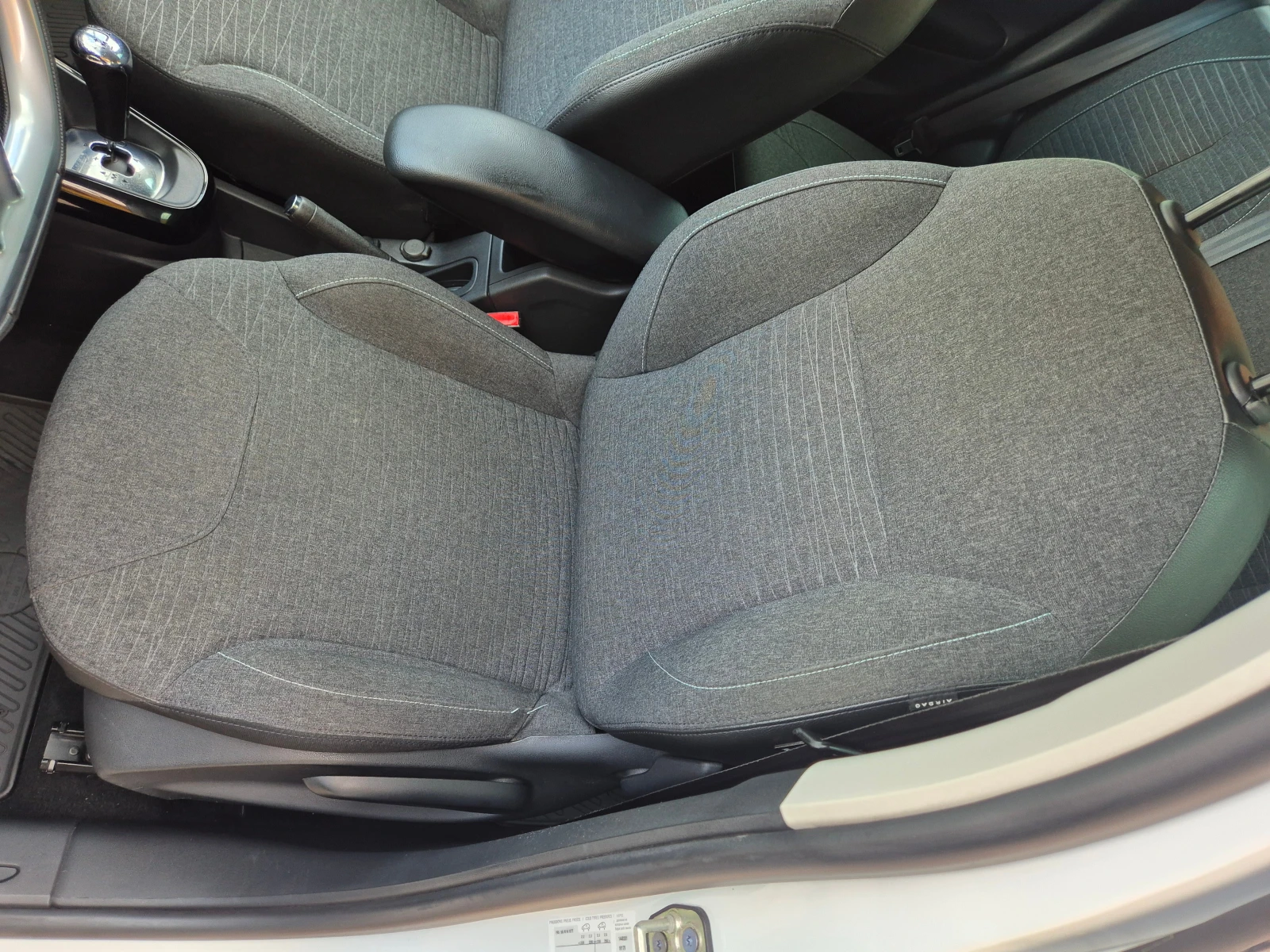 Citroen C3 1.2I ГАЗ АВТОМАТ TOP, снимка 15 - Автомобили и джипове - 54857815