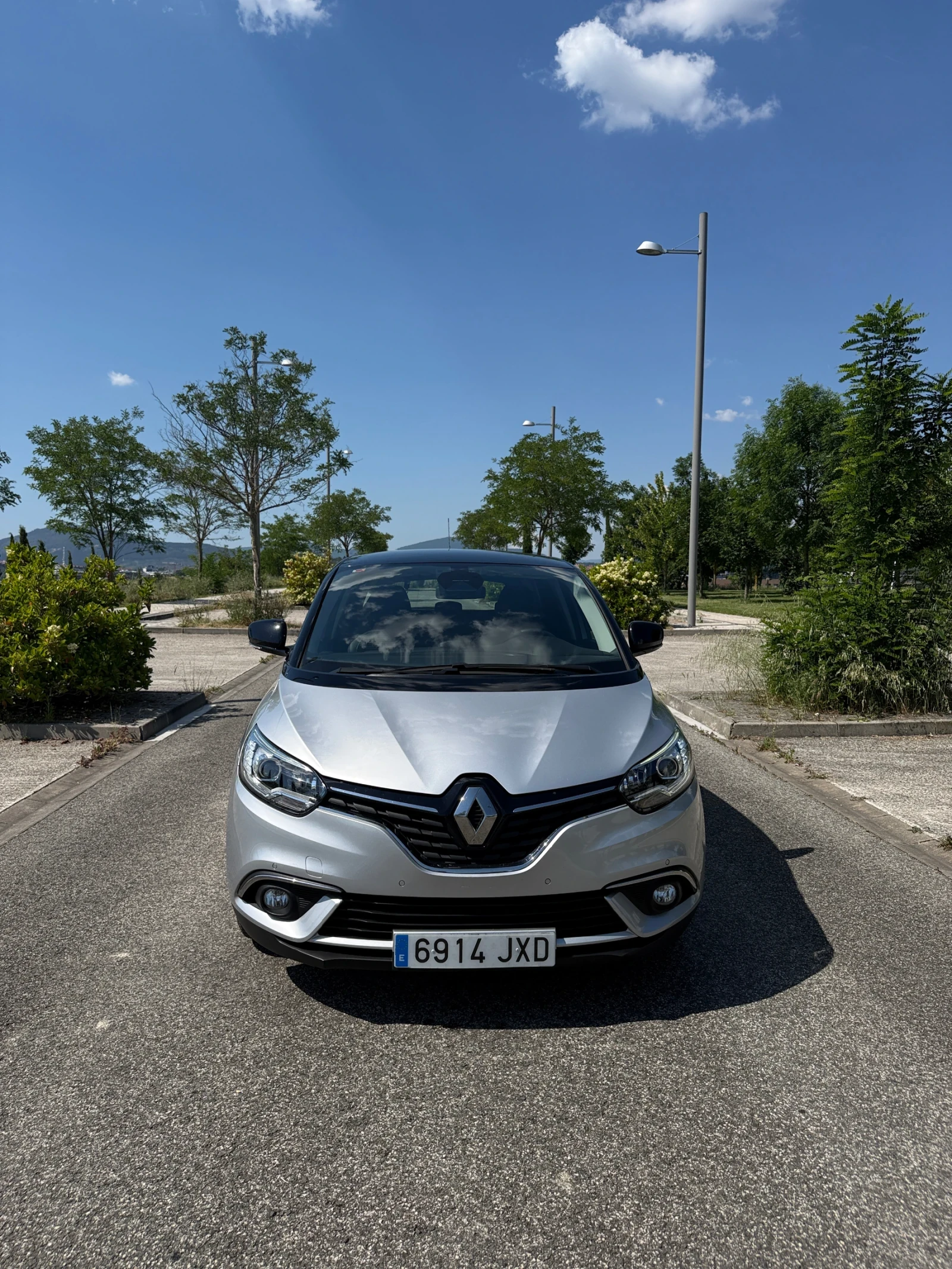 Renault Scenic 1.3tce 130 k.c, снимка 2 - Автомобили и джипове - 55231358