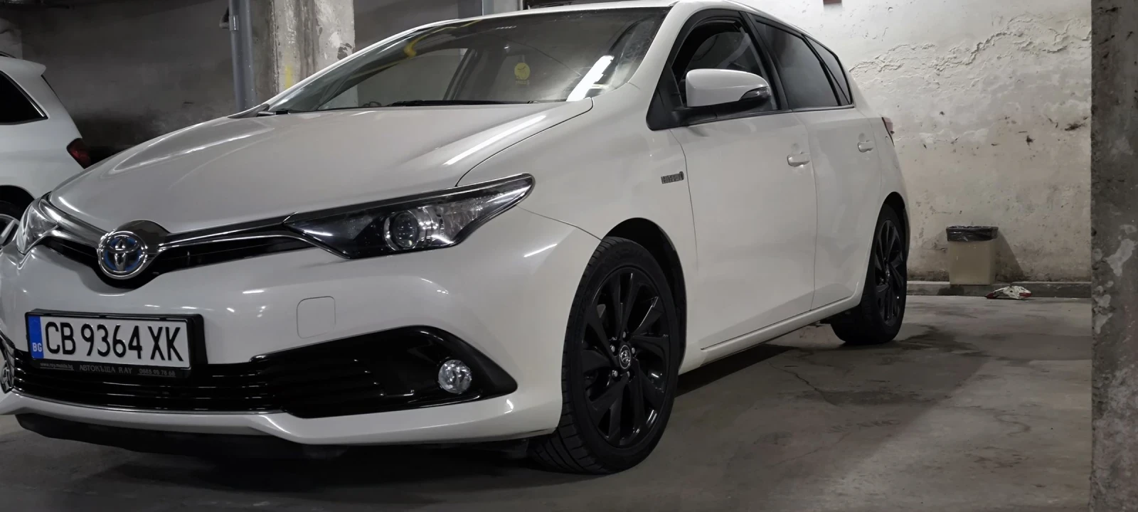 Toyota Auris 1.8, снимка 15 - Автомобили и джипове - 55337869