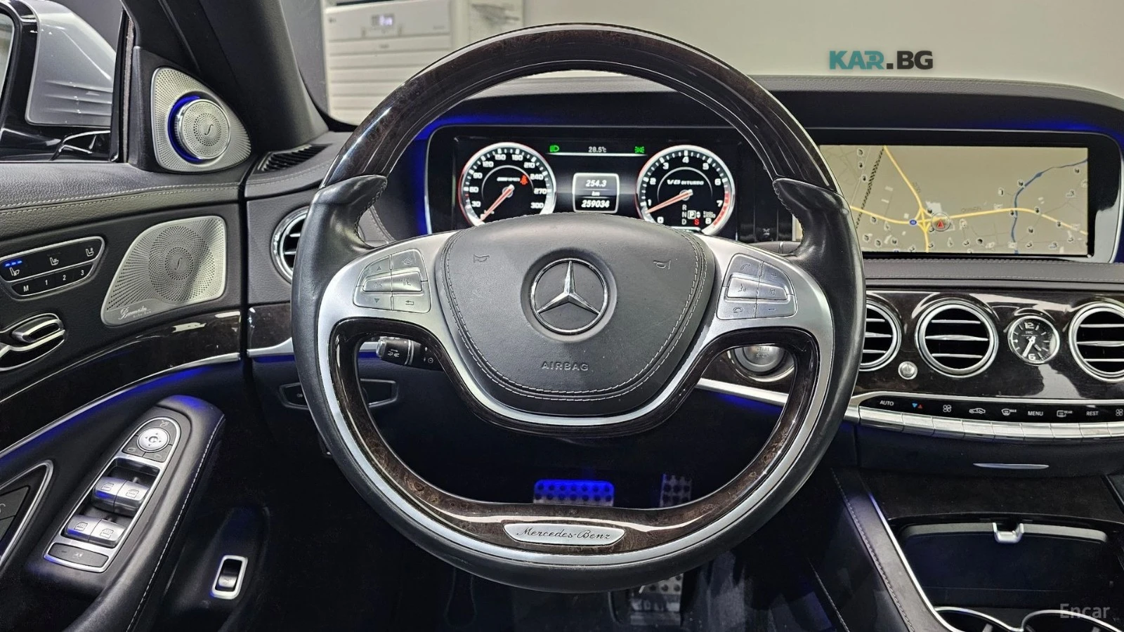 Mercedes-Benz S 63 AMG 4MATIC* 360* МАСАЖИ* КОЖА* ОБДУХВ* ПАНО* НАВИ, снимка 11 - Автомобили и джипове - 55397842