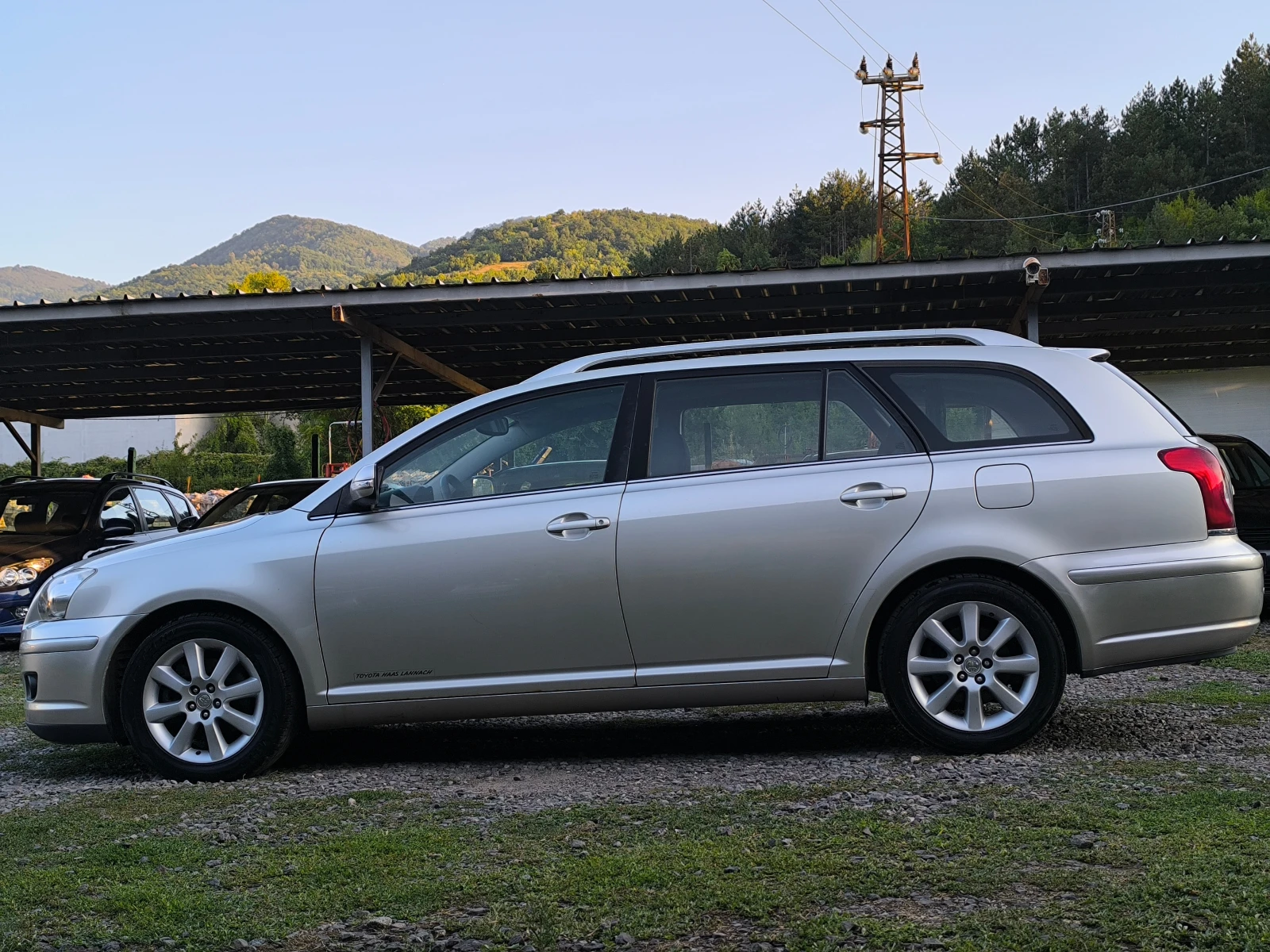 Toyota Avensis FACE LIFT-2.0D4D-126кс-6 скорости-КЛИМАТРОНИК-, снимка 6 - Автомобили и джипове - 55644996