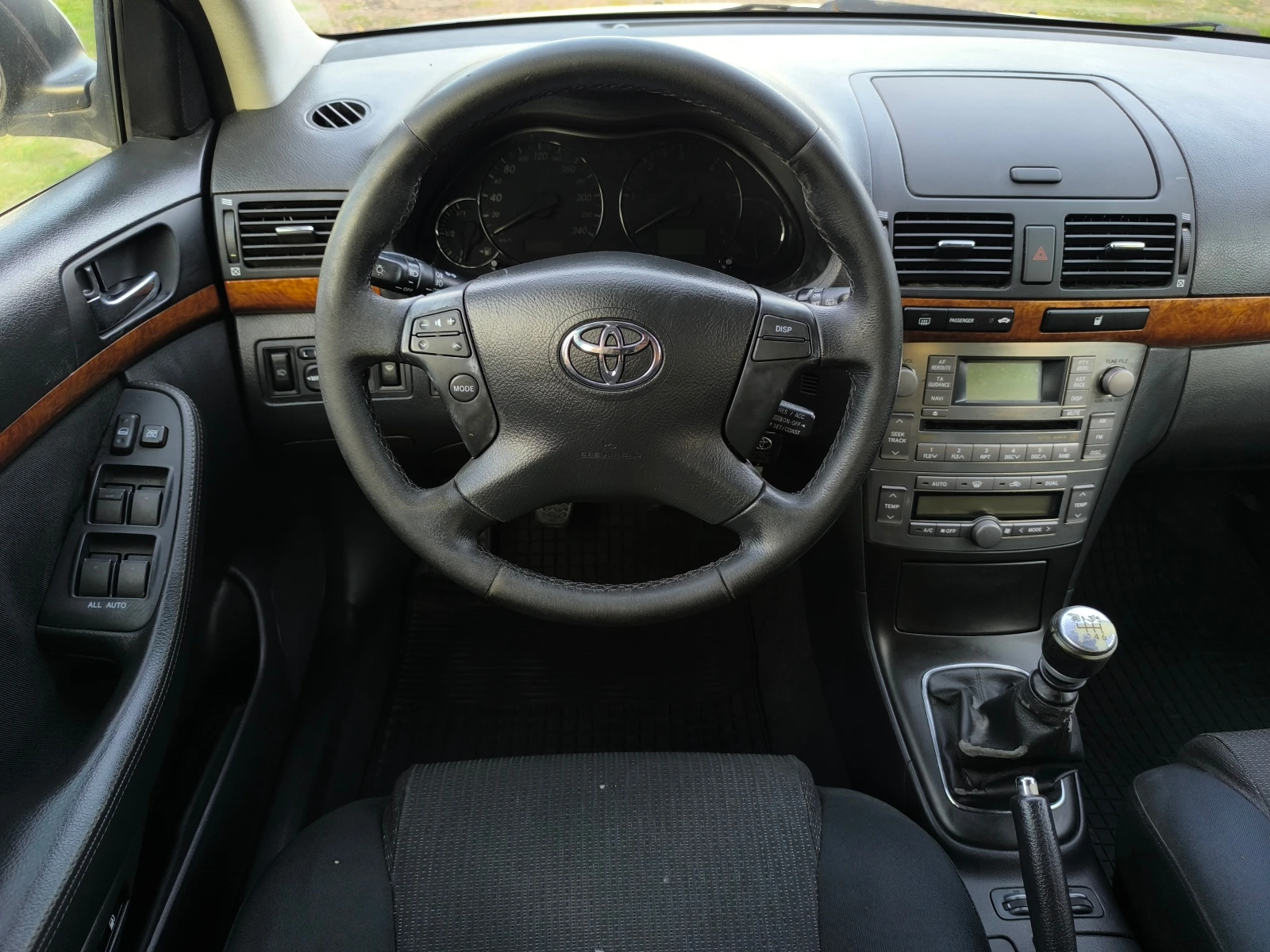 Toyota Avensis FACE LIFT-2.0D4D-126кс-6 скорости-КЛИМАТРОНИК-, снимка 11 - Автомобили и джипове - 55644996