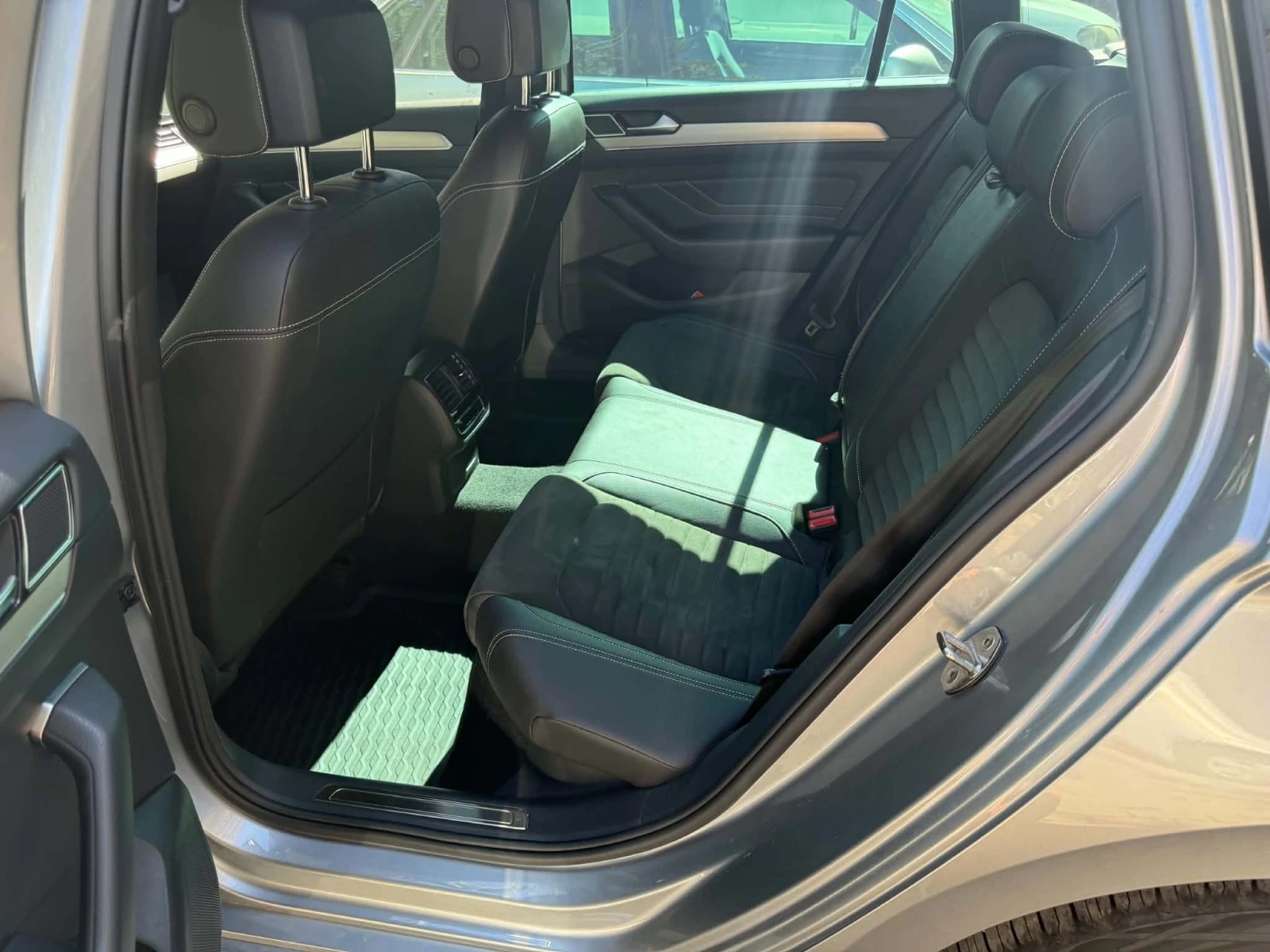 VW Passat B8.5 Facelift, снимка 9 - Автомобили и джипове - 56093932