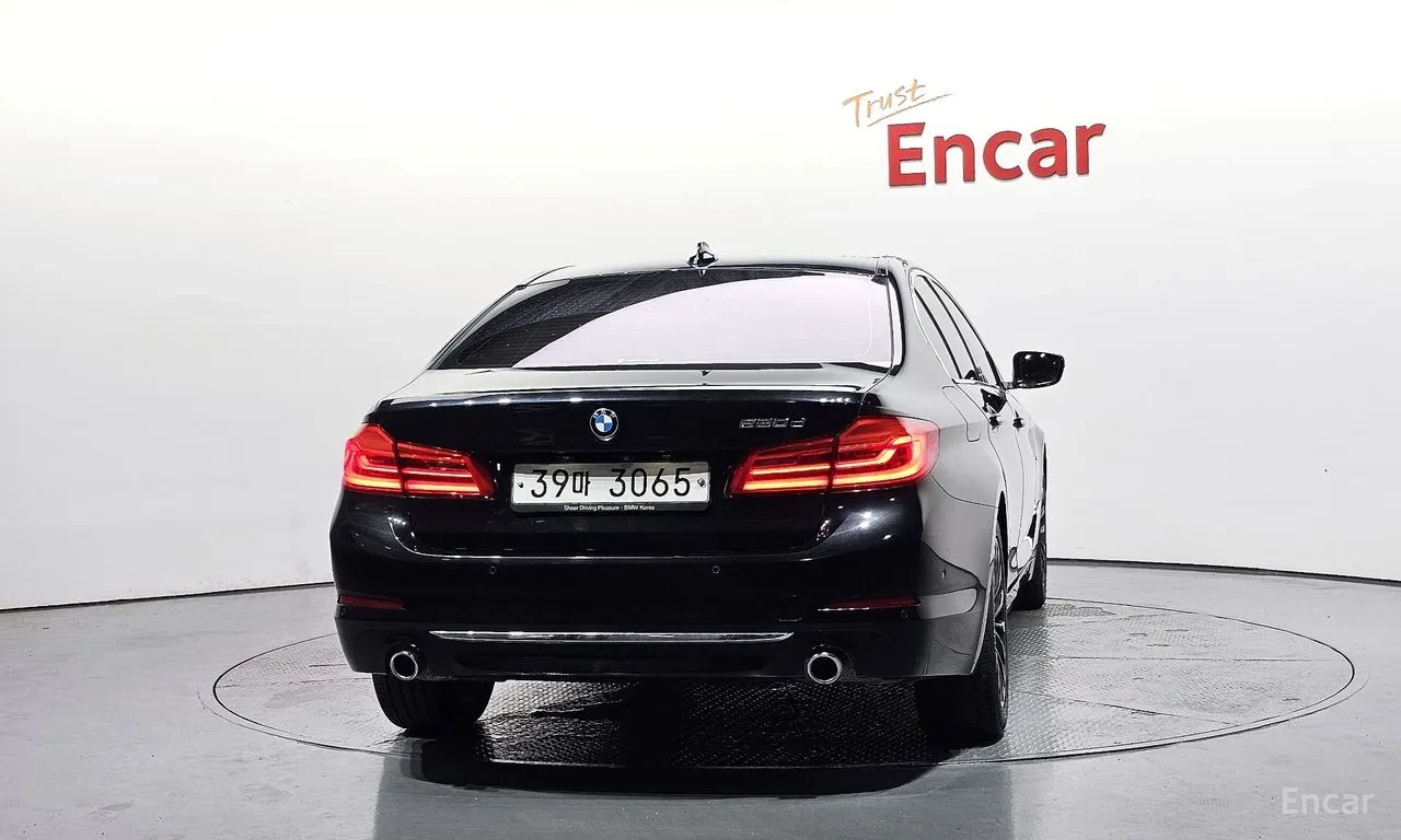BMW 520 LUXURY SPECIAL EDITION* HEAD UP* , снимка 4 - Автомобили и джипове - 56374618