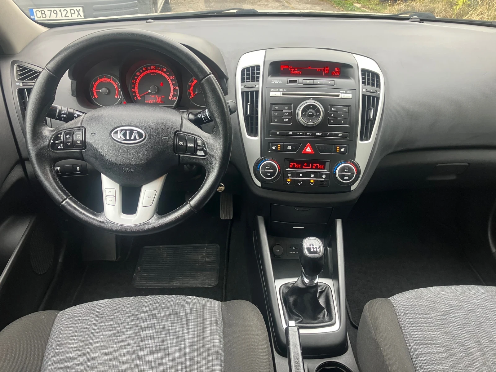 Kia Ceed 1.6/126/6ск., снимка 7 - Автомобили и джипове - 56747773