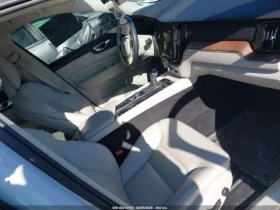 Volvo XC60 * T5* MOMENTUM* KEYLESS* КОЖА* ПОДГРЕВ* КАМЕРА* , снимка 9