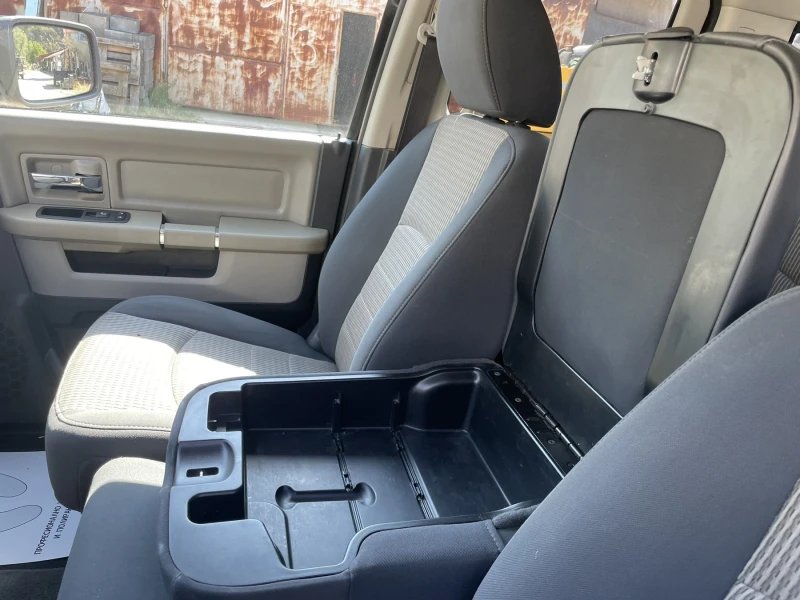 Dodge RAM 1500 5, 7 HEMI SLT, снимка 11 - Автомобили и джипове - 51552986