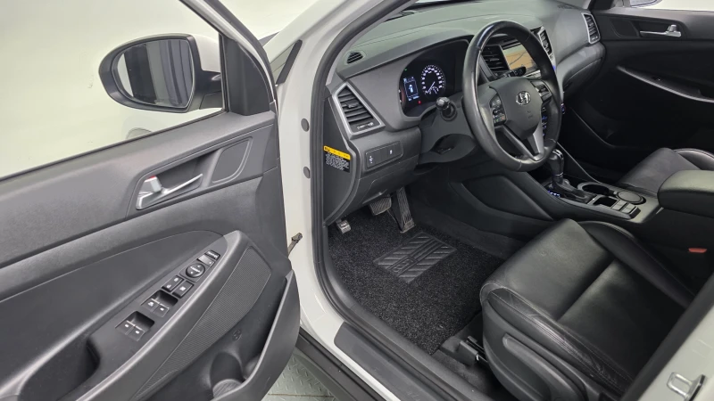 Hyundai Tucson 2.0 2WD MODERN autogeorge.com, снимка 10 - Автомобили и джипове - 51903258