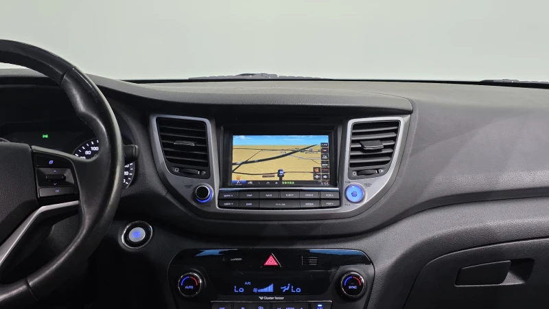 Hyundai Tucson 2.0 2WD MODERN autogeorge.com, снимка 15 - Автомобили и джипове - 51903258