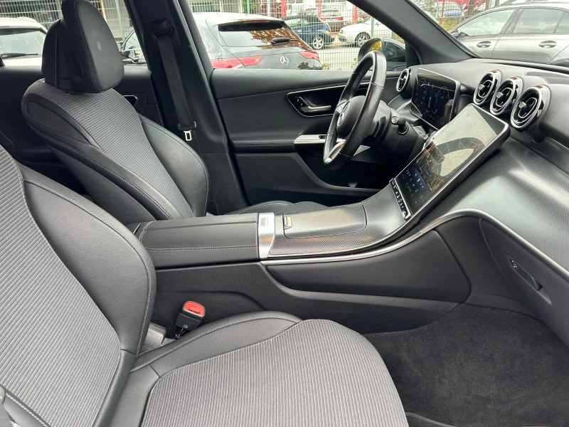 Mercedes-Benz GLC 220 d 4M Avantgarde #Distronic #LED #AHK #360 #iCarbg, снимка 8 - Автомобили и джипове - 53139859