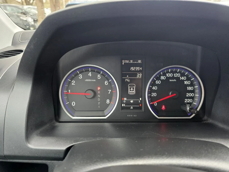 Honda Cr-v ПЕРФЕКТЕН/2.0i/АВТОМАТ, снимка 10 - Автомобили и джипове - 53559899