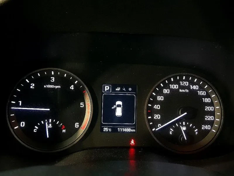 Hyundai Tucson 1.7D 2WD STYLE, снимка 7 - Автомобили и джипове - 56160909