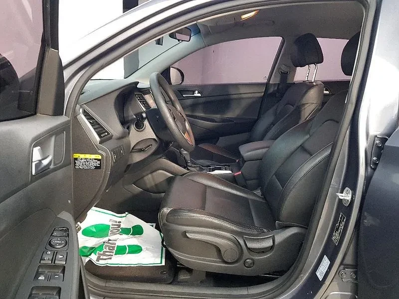 Hyundai Tucson 1.7D 2WD STYLE, снимка 8 - Автомобили и джипове - 56160909