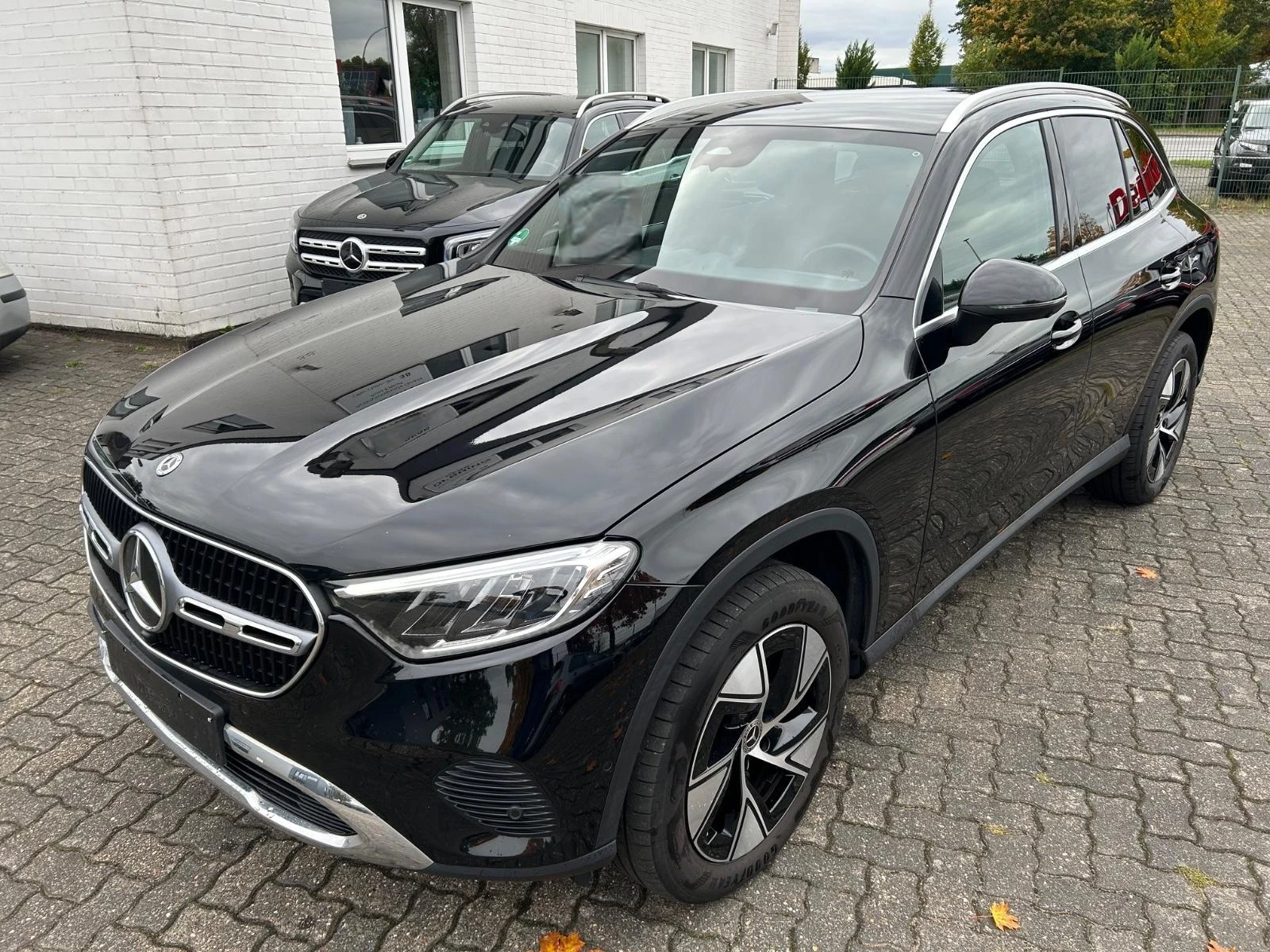 Mercedes-Benz GLC 220 d 4M Avantgarde #Distronic #LED #AHK #360 #iCarbg, снимка 1