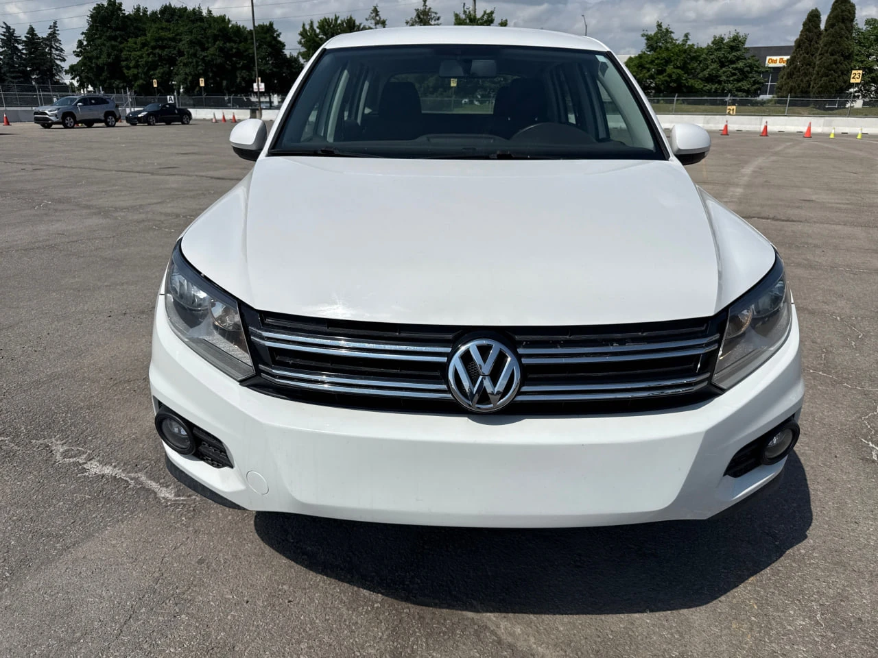 VW Tiguan * CARFAX* АВТОФИНАНСИРАНЕ* БЕЗ ПЪРВОНАЧАЛНА ВНОСКА - изображение 2