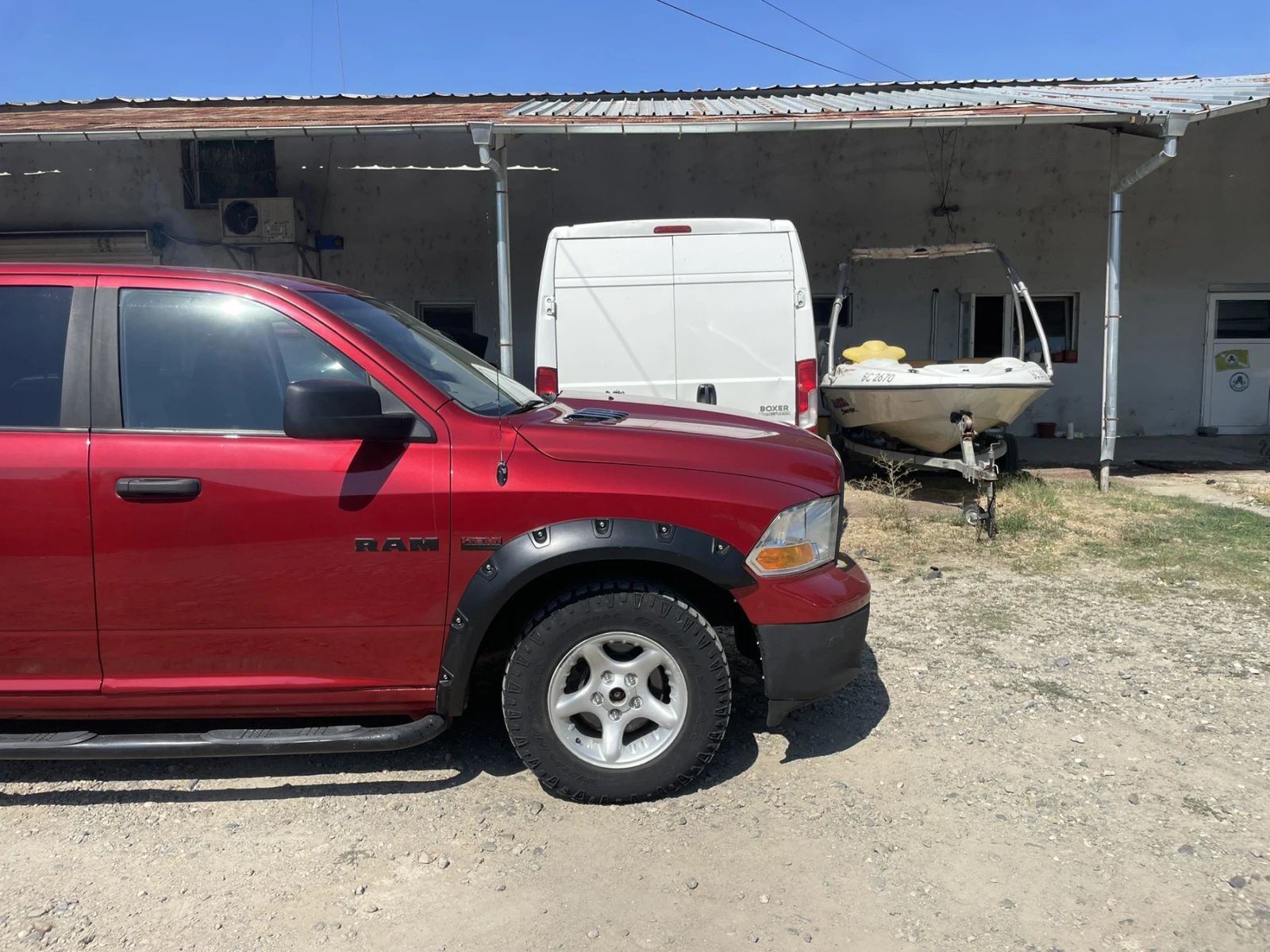 Dodge RAM 1500 5, 7 HEMI SLT - изображение 3