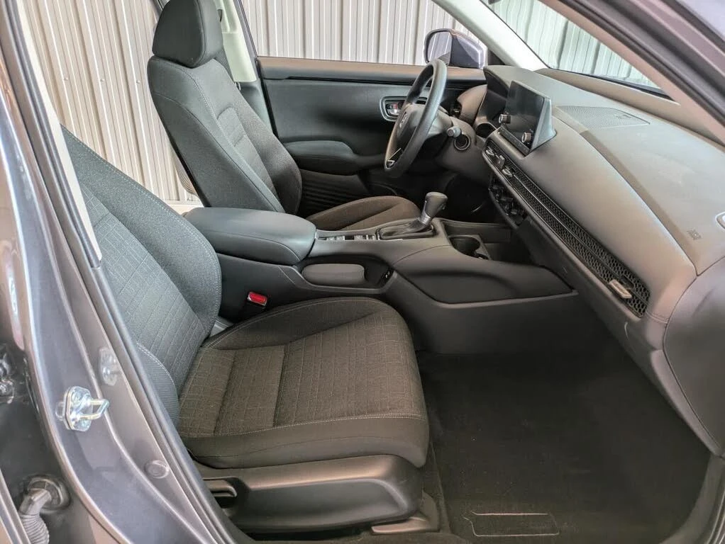 Honda Hr-v LX* FWD* АвтоКредит* (ЦЕНА ДО БГ), снимка 13 - Автомобили и джипове - 54139007