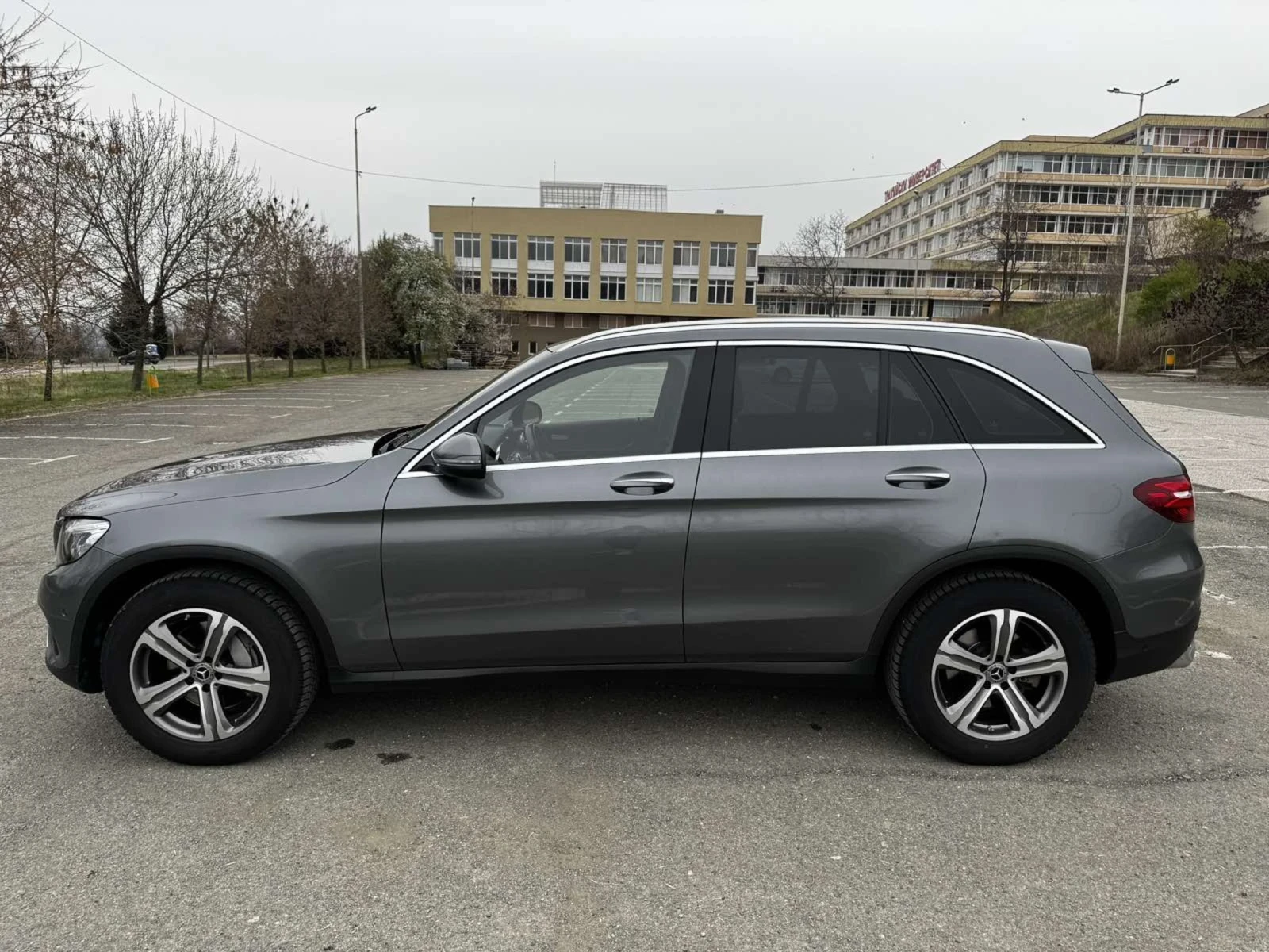 Mercedes-Benz GLC 250 4matic , снимка 3 - Автомобили и джипове - 54454639