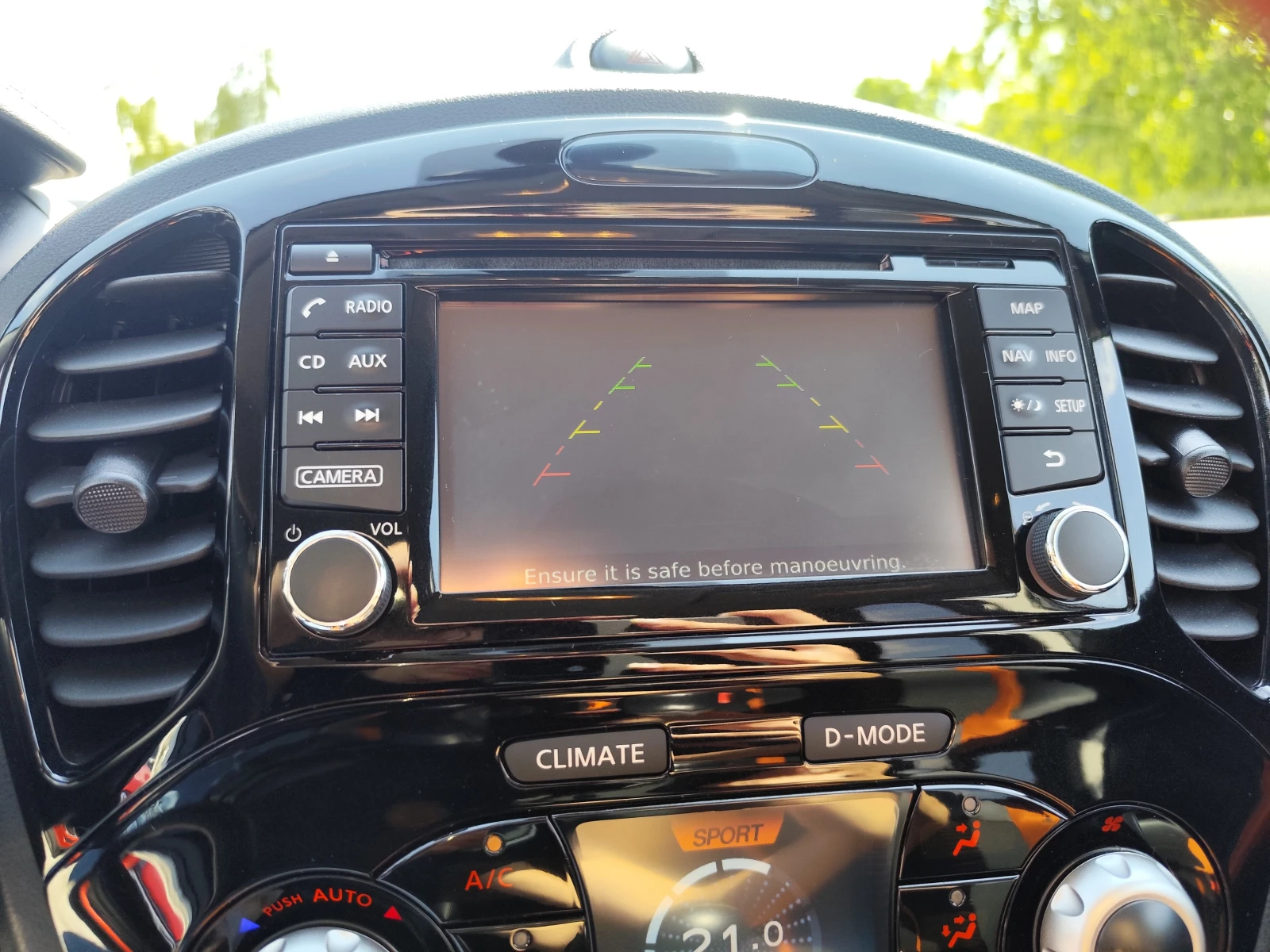 Nissan Juke 1.6i* EURO6D* LED* NAVI* CAMERA* , снимка 8 - Автомобили и джипове - 55332971