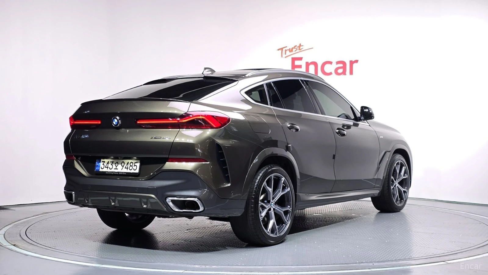 BMW X6 40i* M* ВЪЗДУХ* ОБДУХВАНЕ* 360 КАМЕРА* HEADUP, снимка 2 - Автомобили и джипове - 55615453