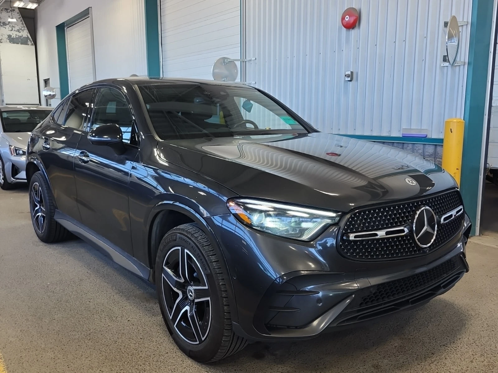 Mercedes-Benz GLC 300 * АВТОКРЕДИТ БЕЗ ПЪРВОНАЧАЛНА ВНОСКА* , снимка 2 - Автомобили и джипове - 55925546