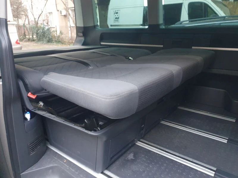 VW T5 MULTIVAN, снимка 11 - Бусове и автобуси - 52017714