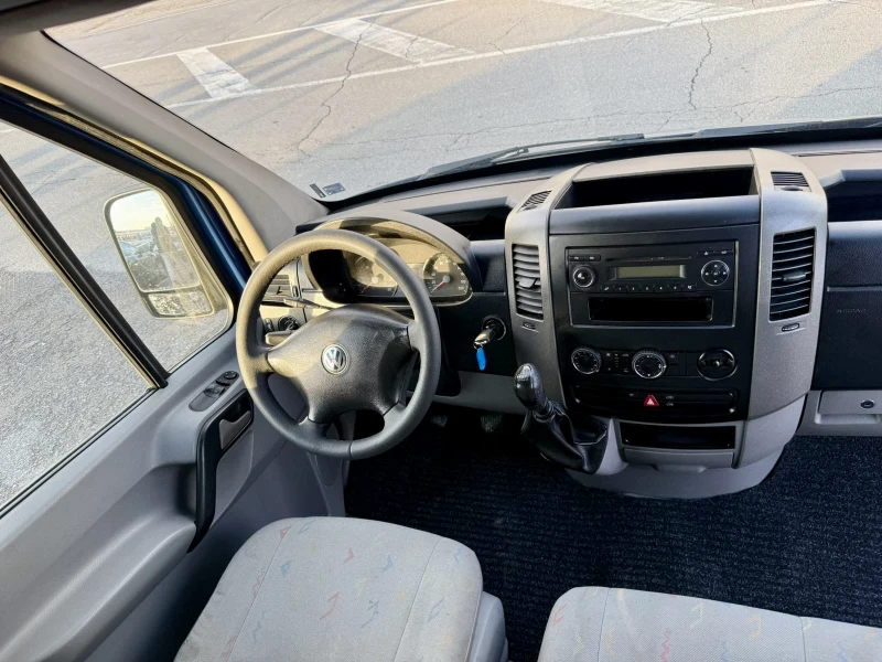 VW Crafter 2.5, снимка 6 - Бусове и автобуси - 52542937