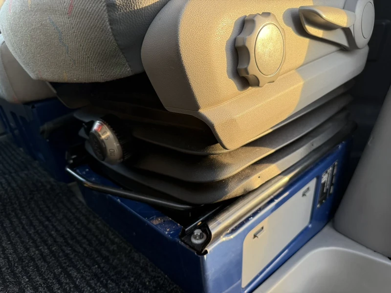 VW Crafter 2.5, снимка 7 - Бусове и автобуси - 52542937