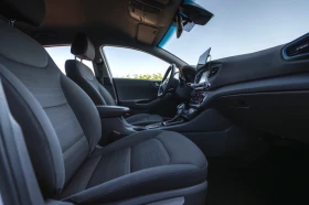 Hyundai Ioniq 1.6 GDI Hybrid 141 k.c DCT, снимка 7
