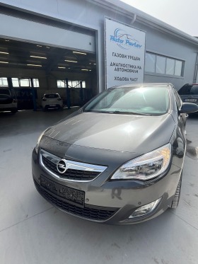 Opel Astra 1.4 TURBO, снимка 1 - Автомобили и джипове - 45972970