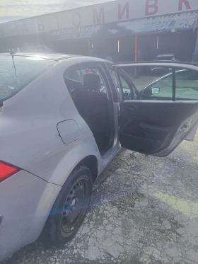 Renault Megane - 2300 € / 4498.41 лв. - 51271870 12