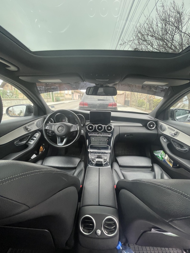 Mercedes-Benz C 400 Burmester* Panorama* KEYLESS-GO* Самопаркиране, снимка 11 - Автомобили и джипове - 46466357