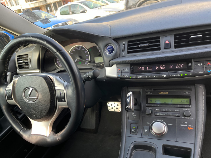 Lexus CT 200h, снимка 10 - Автомобили и джипове - 46352209