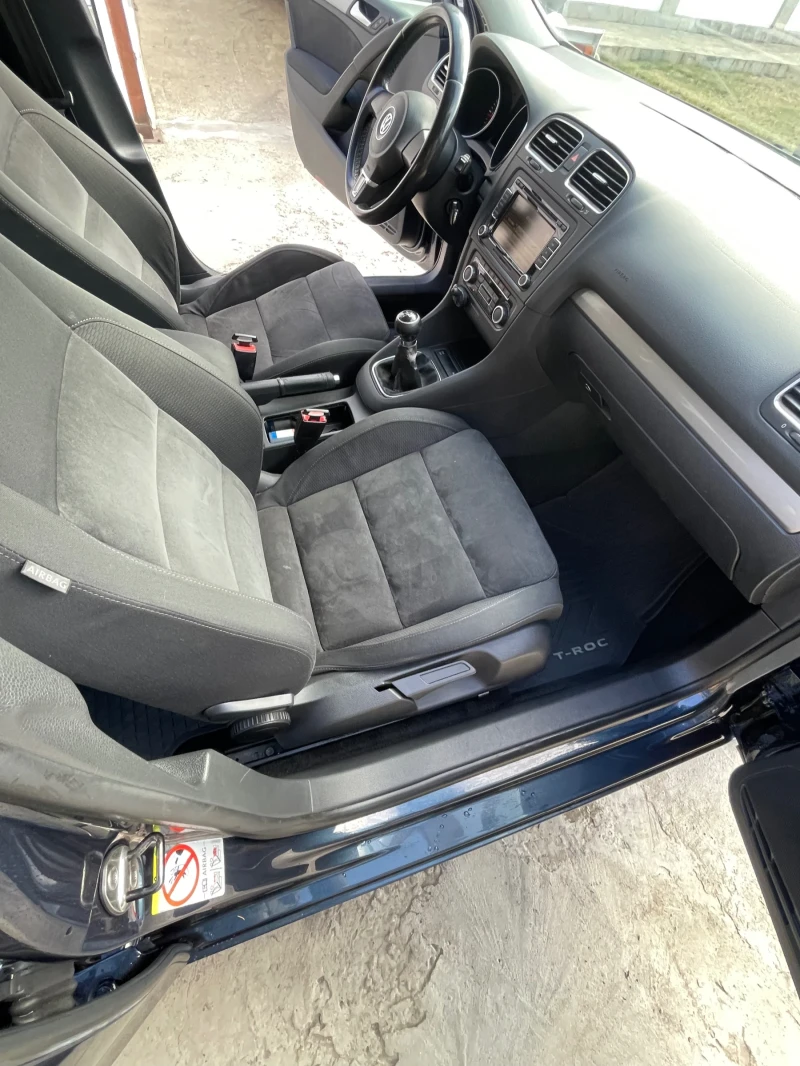 VW Golf 1.6 TDI , 105 кс, снимка 7 - Автомобили и джипове - 48979127