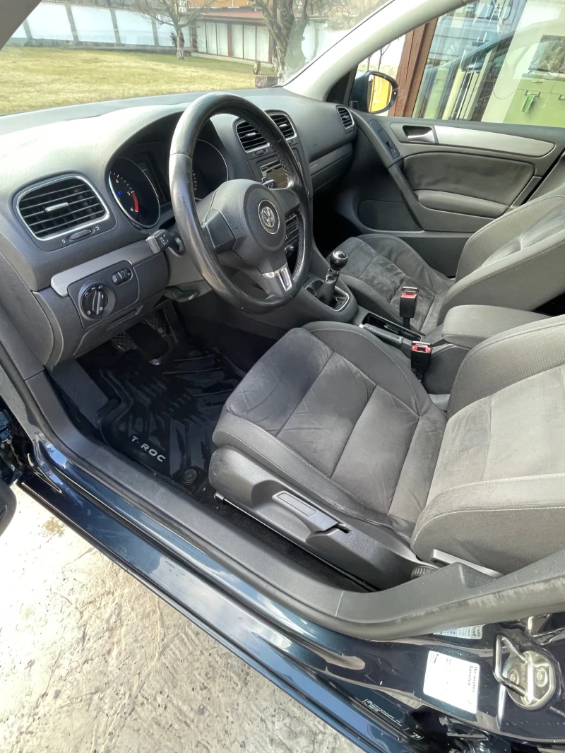 VW Golf 1.6 TDI , 105 кс, снимка 8 - Автомобили и джипове - 48979127