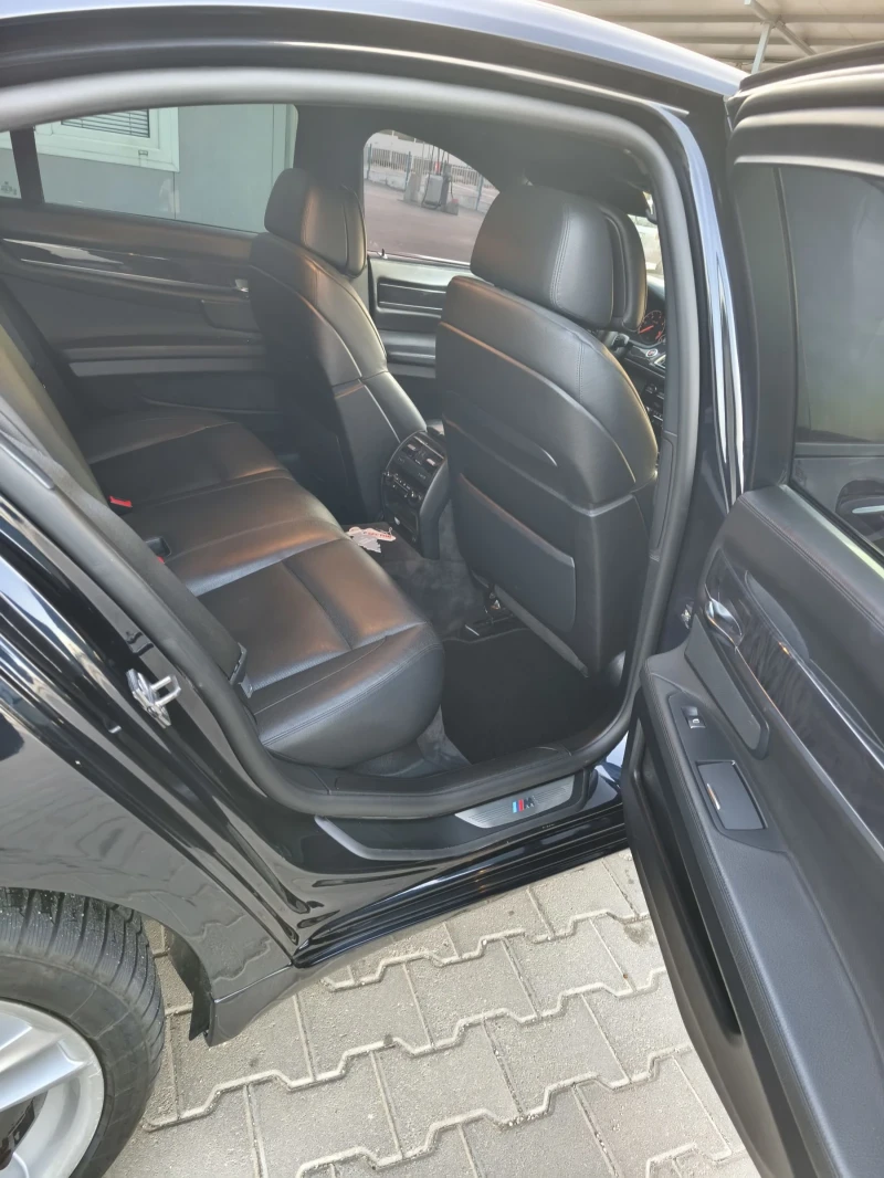 BMW 740 М пакет Обслужена , снимка 13 - Автомобили и джипове - 51385206